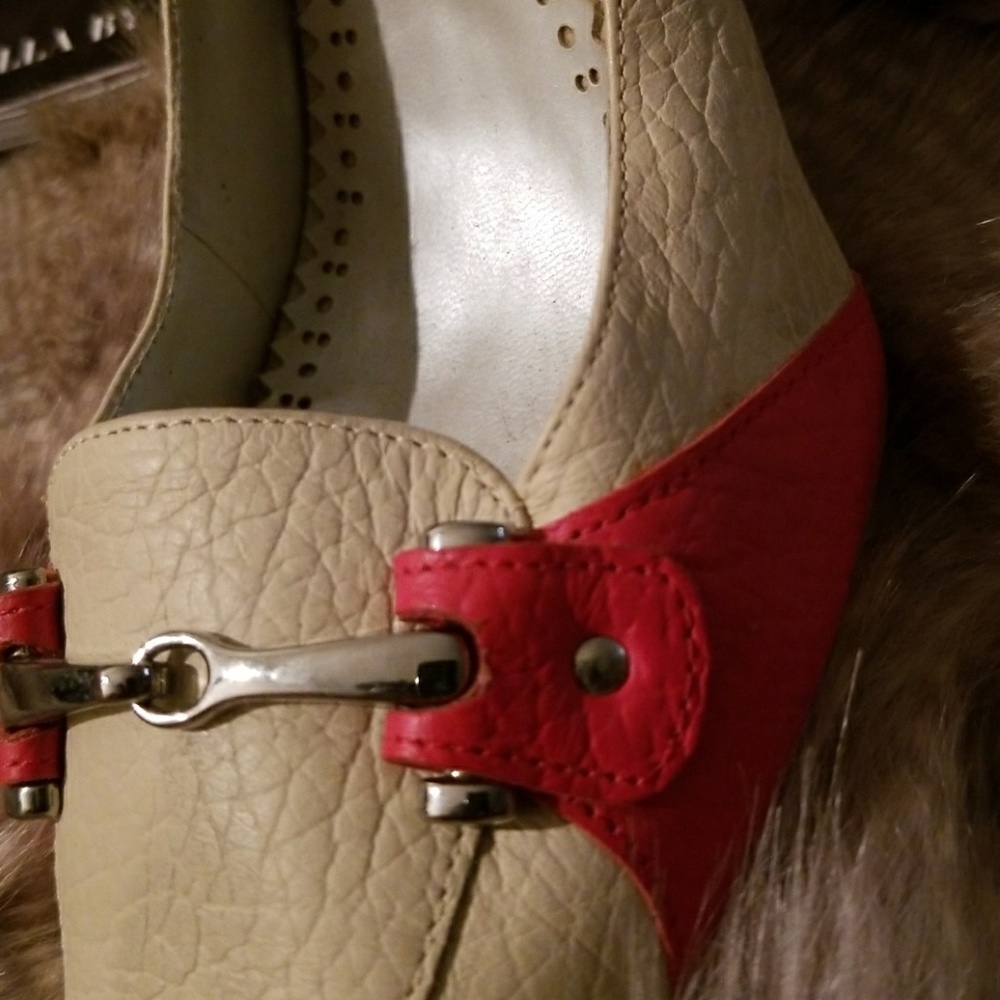 Shoes - Picture 2 of 7